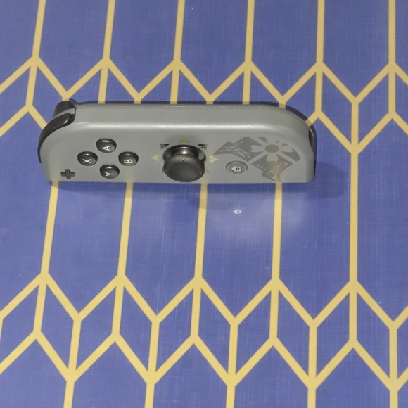 Nintendo Switch Right Joycon Monster Hunter Rise - Excellent Condition - Picture 11 of 13